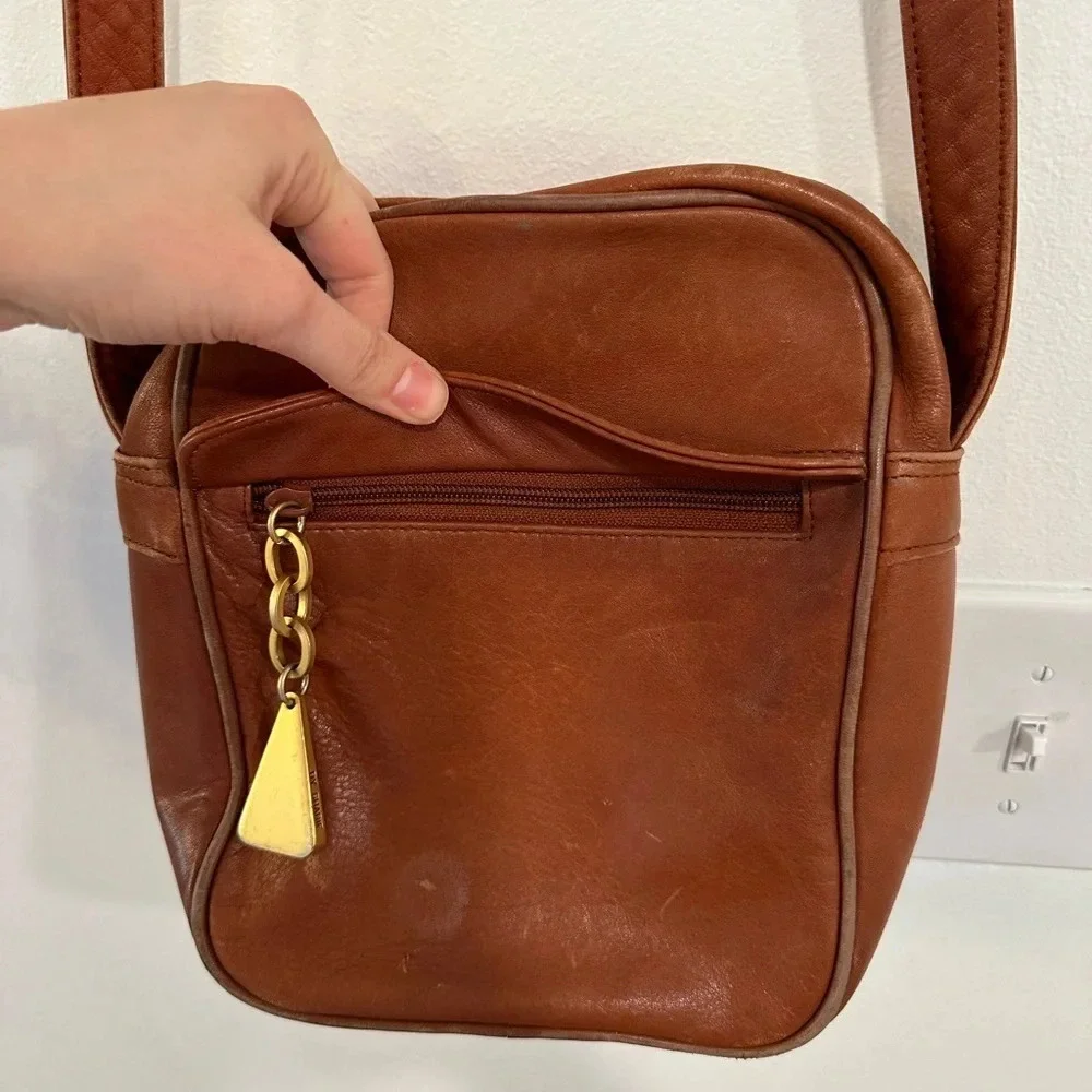 Vintage Leather Americana Crossbody Women’s Purse Classic Neutral